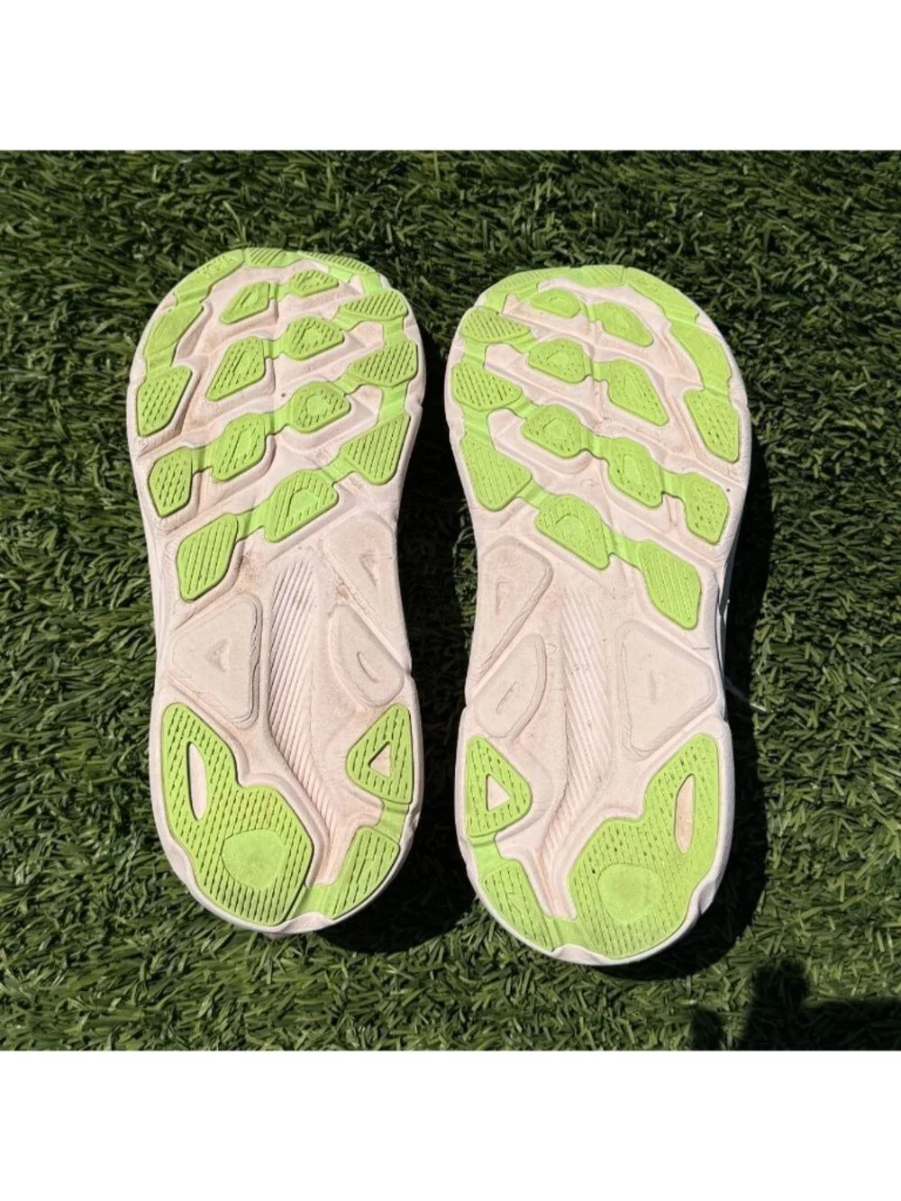Hoka Clifton 9 Vanilla/Astral Size 11 Women’s